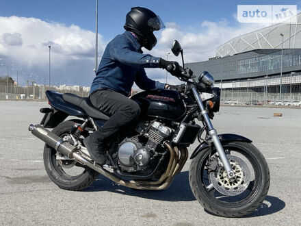 Хонда CB 400 1998 в Львове на Automoto.ua Черный Хонда CB 400, объемом двигателя 0.4 л и пробегом 26 тыс. км за 5000 $, фото 1 на Automoto.ua