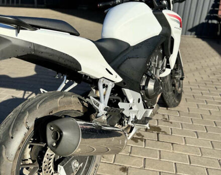 Белый Хонда CB 400F, объемом двигателя 0.4 л и пробегом 13 тыс. км за 4900 $, фото 4 на Automoto.ua