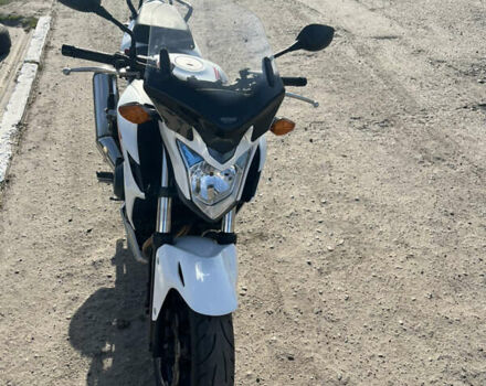 Белый Хонда CB 400F, объемом двигателя 0.4 л и пробегом 14 тыс. км за 4700 $, фото 4 на Automoto.ua
