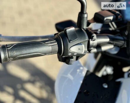 Белый Хонда CB 400F, объемом двигателя 0.4 л и пробегом 13 тыс. км за 4900 $, фото 1 на Automoto.ua