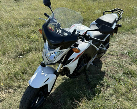 Белый Хонда CB 400F, объемом двигателя 0.4 л и пробегом 15 тыс. км за 4600 $, фото 3 на Automoto.ua