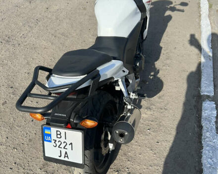 Белый Хонда CB 400F, объемом двигателя 0.4 л и пробегом 14 тыс. км за 4700 $, фото 1 на Automoto.ua