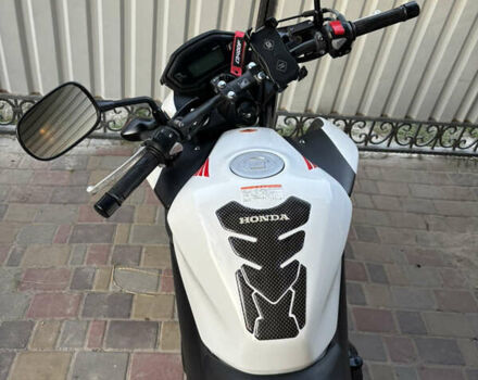 Белый Хонда CB 400F, объемом двигателя 0.4 л и пробегом 22 тыс. км за 4900 $, фото 3 на Automoto.ua