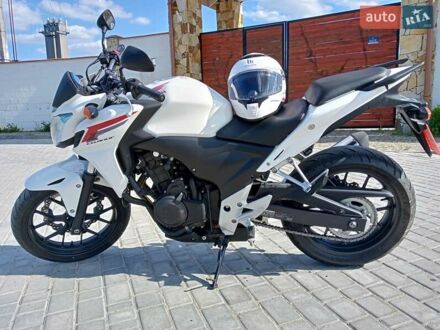 Хонда CB 400F 2013 у Вінниці на Automoto.ua Білий Хонда CB 400F, об'ємом двигуна 0.4 л та пробігом 23 тис. км за 5100 $, фото 1 на Automoto.ua
