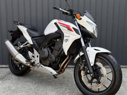 Хонда CB 400F 2013 в Марганце на Automoto.ua Белый Хонда CB 400F, объемом двигателя 0.4 л и пробегом 20 тыс. км за 4200 $, фото 1 на Automoto.ua