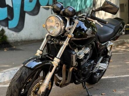 Хонда CB 400SF 2001 в Одессе на Automoto.ua Черный Хонда CB 400SF, объемом двигателя 0.4 л и пробегом 30 тыс. км за 3300 $, фото 1 на Automoto.ua