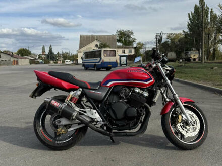 Хонда CB 400SF 2001 в Покров (Орджоникидзе) на Automoto.ua Красный Хонда CB 400SF, объемом двигателя 0.4 л и пробегом 55 тыс. км за 2900 $, фото 1 на Automoto.ua