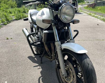 Хонда CB 400SF, объемом двигателя 0.4 л и пробегом 81 тыс. км за 2999 $, фото 4 на Automoto.ua