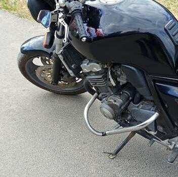 Хонда CB 400SF, объемом двигателя 0.4 л и пробегом 19 тыс. км за 2350 $, фото 5 на Automoto.ua