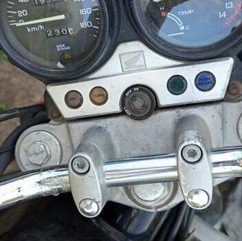 Хонда CB 400SF, объемом двигателя 0.4 л и пробегом 19 тыс. км за 2350 $, фото 8 на Automoto.ua