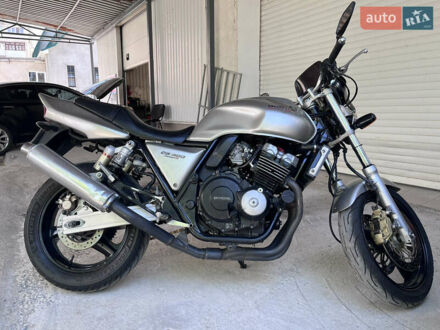 Хонда CB 400SF 2001 у Одесі на Automoto.ua Хонда CB 400SF, об'ємом двигуна 0 л та пробігом 38 тис. км за 3400 $, фото 1 на Automoto.ua