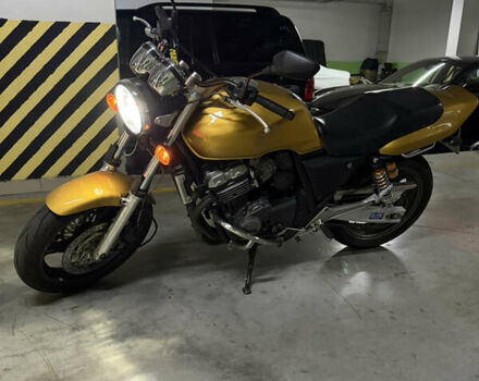 Жовтий Хонда CB 400SF, об'ємом двигуна 0.39 л та пробігом 30 тис. км за 3200 $, фото 1 на Automoto.ua