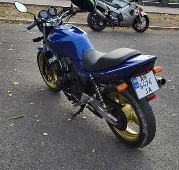 Синий Хонда CB 400SF, объемом двигателя 0.4 л и пробегом 36 тыс. км за 3800 $, фото 2 на Automoto.ua