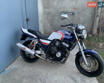 Хонда CB 400SF 1998 у Чернівцях на Automoto.ua Синій Хонда CB 400SF, об'ємом двигуна 0.4 л та пробігом 30 тис. км за 2600 $, фото 4 на Automoto.ua