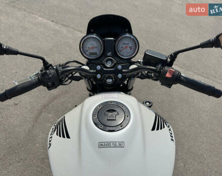 Белый Хонда CB 600F Hornet, объемом двигателя 0.6 л и пробегом 68 тыс. км за 4200 $, фото 2 на Automoto.ua