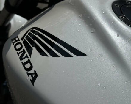 Белый Хонда CB 600F Hornet, объемом двигателя 0.6 л и пробегом 68 тыс. км за 4200 $, фото 3 на Automoto.ua