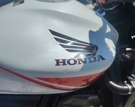 Білий Хонда CB 600F Hornet, об'ємом двигуна 0.6 л та пробігом 29 тис. км за 6000 $, фото 12 на Automoto.ua
