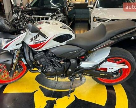 Білий Хонда CB 600F Hornet, об'ємом двигуна 0.6 л та пробігом 29 тис. км за 6800 $, фото 3 на Automoto.ua