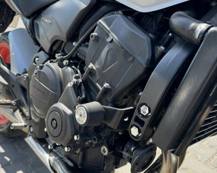 Білий Хонда CB 600F Hornet, об'ємом двигуна 0.6 л та пробігом 30 тис. км за 6300 $, фото 6 на Automoto.ua
