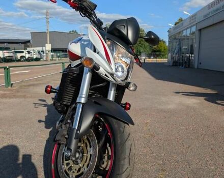 Білий Хонда CB 600F Hornet, об'ємом двигуна 0.6 л та пробігом 35 тис. км за 5799 $, фото 2 на Automoto.ua