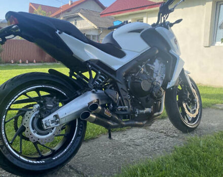 Білий Хонда CB 600F Hornet, об'ємом двигуна 0 л та пробігом 26 тис. км за 3100 $, фото 3 на Automoto.ua