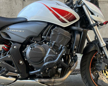 Белый Хонда CB 600F Hornet, объемом двигателя 0.6 л и пробегом 33 тыс. км за 5800 $, фото 4 на Automoto.ua