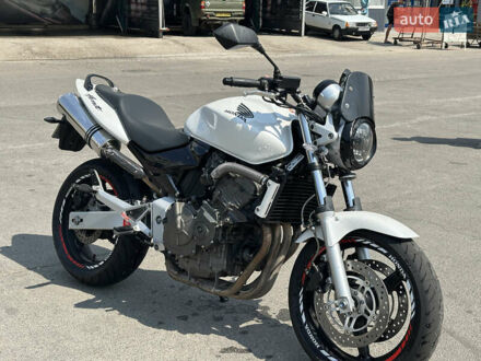 Хонда CB 600F Hornet 2003 у Запоріжжя на Automoto.ua Білий Хонда CB 600F Hornet, об'ємом двигуна 0.6 л та пробігом 68 тис. км за 4200 $, фото 1 на Automoto.ua