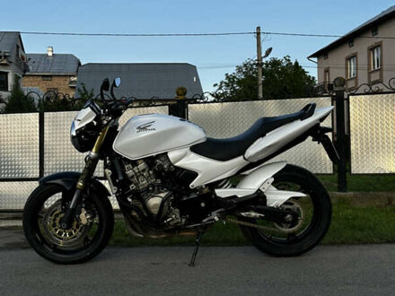 Хонда CB 600F Hornet 2005 в Ивано-Франковске на Automoto.ua Белый Хонда CB 600F Hornet, объемом двигателя 0 л и пробегом 59 тыс. км за 3750 $, фото 1 на Automoto.ua