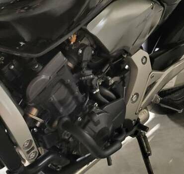 Черный Хонда CB 600F Hornet, объемом двигателя 0.6 л и пробегом 43 тыс. км за 5550 $, фото 21 на Automoto.ua