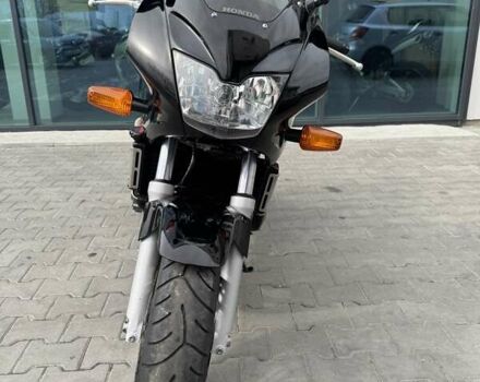 Черный Хонда CB 600F Hornet, объемом двигателя 0.6 л и пробегом 29 тыс. км за 4099 $, фото 2 на Automoto.ua