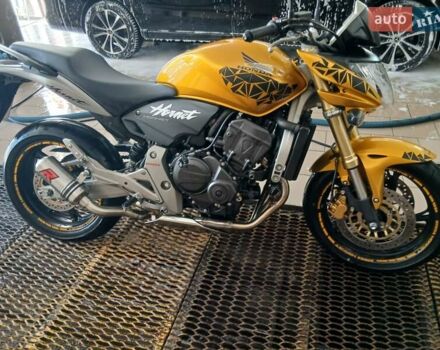 Желтый Хонда CB 600F Hornet, объемом двигателя 0.6 л и пробегом 17 тыс. км за 6000 $, фото 7 на Automoto.ua