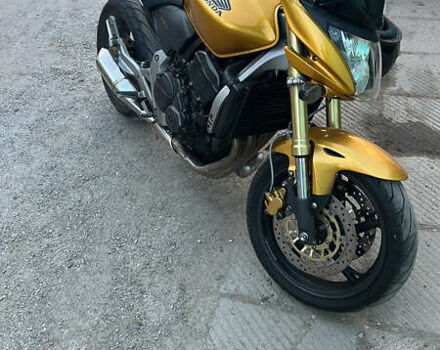Желтый Хонда CB 600F Hornet, объемом двигателя 0.6 л и пробегом 39 тыс. км за 6000 $, фото 6 на Automoto.ua
