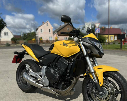 Желтый Хонда CB 600F Hornet, объемом двигателя 0.6 л и пробегом 18 тыс. км за 7000 $, фото 2 на Automoto.ua
