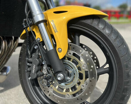 Желтый Хонда CB 600F Hornet, объемом двигателя 0.6 л и пробегом 18 тыс. км за 7000 $, фото 9 на Automoto.ua