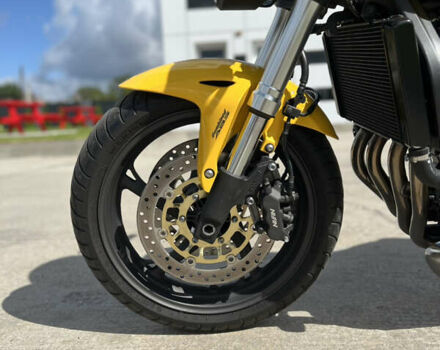 Желтый Хонда CB 600F Hornet, объемом двигателя 0.6 л и пробегом 18 тыс. км за 7000 $, фото 12 на Automoto.ua