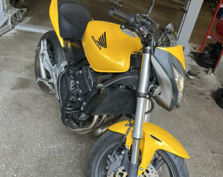 Желтый Хонда CB 600F Hornet, объемом двигателя 0.6 л и пробегом 31 тыс. км за 6800 $, фото 4 на Automoto.ua