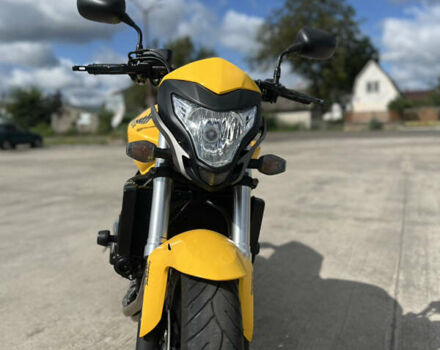 Желтый Хонда CB 600F Hornet, объемом двигателя 0.6 л и пробегом 18 тыс. км за 7000 $, фото 3 на Automoto.ua