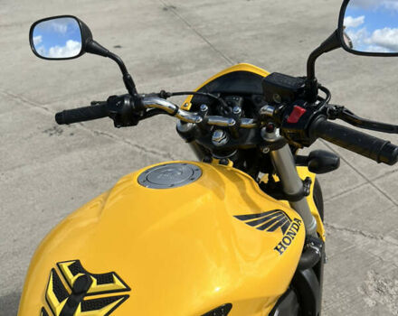 Желтый Хонда CB 600F Hornet, объемом двигателя 0.6 л и пробегом 18 тыс. км за 7000 $, фото 10 на Automoto.ua