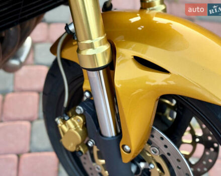Желтый Хонда CB 600F Hornet, объемом двигателя 0.6 л и пробегом 24 тыс. км за 7100 $, фото 6 на Automoto.ua