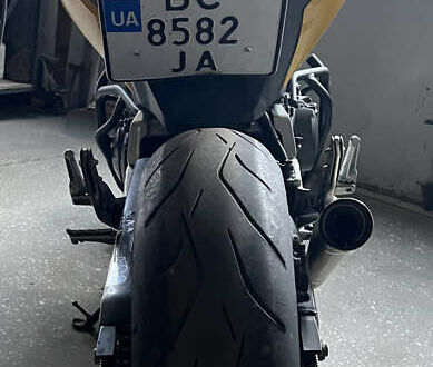 Хонда CB 600F Hornet 2011 у Львові на Automoto.ua Жовтий Хонда CB 600F Hornet, об'ємом двигуна 0.6 л та пробігом 31 тис. км за 6800 $, фото 1 на Automoto.ua