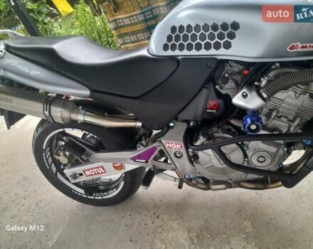 Серый Хонда CB 600F Hornet, объемом двигателя 0.6 л и пробегом 30 тыс. км за 3700 $, фото 7 на Automoto.ua