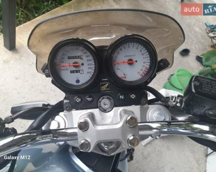 Серый Хонда CB 600F Hornet, объемом двигателя 0.6 л и пробегом 30 тыс. км за 3700 $, фото 2 на Automoto.ua