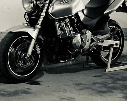Серый Хонда CB 600F Hornet, объемом двигателя 0.6 л и пробегом 30 тыс. км за 4200 $, фото 6 на Automoto.ua