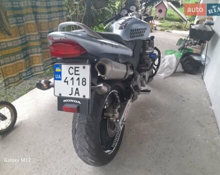 Серый Хонда CB 600F Hornet, объемом двигателя 0.6 л и пробегом 30 тыс. км за 3600 $, фото 1 на Automoto.ua