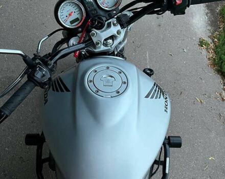 Серый Хонда CB 600F Hornet, объемом двигателя 0.6 л и пробегом 45 тыс. км за 4100 $, фото 7 на Automoto.ua