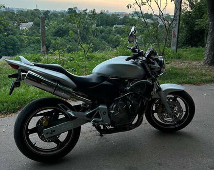 Серый Хонда CB 600F Hornet, объемом двигателя 0.6 л и пробегом 45 тыс. км за 4100 $, фото 5 на Automoto.ua