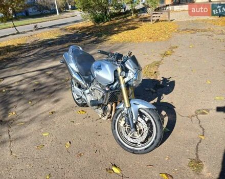 Серый Хонда CB 600F Hornet, объемом двигателя 0.6 л и пробегом 73 тыс. км за 3000 $, фото 6 на Automoto.ua
