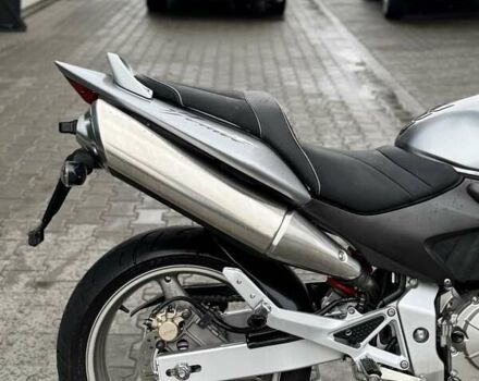 Серый Хонда CB 600F Hornet, объемом двигателя 0.6 л и пробегом 29 тыс. км за 4999 $, фото 12 на Automoto.ua