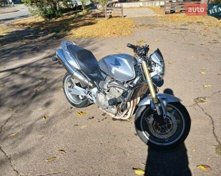 Серый Хонда CB 600F Hornet, объемом двигателя 0.6 л и пробегом 73 тыс. км за 3000 $, фото 27 на Automoto.ua