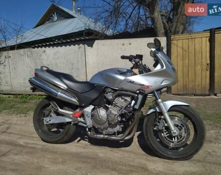 Серый Хонда CB 600F Hornet, объемом двигателя 0.6 л и пробегом 42 тыс. км за 3800 $, фото 5 на Automoto.ua